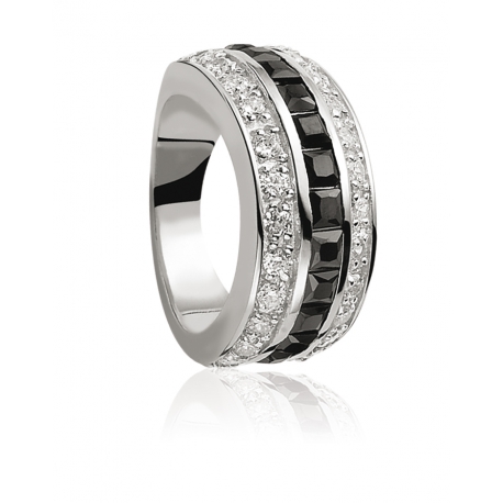 Zinzi ezüst gyűrű, középen négyzet alakú fekete kövekkel